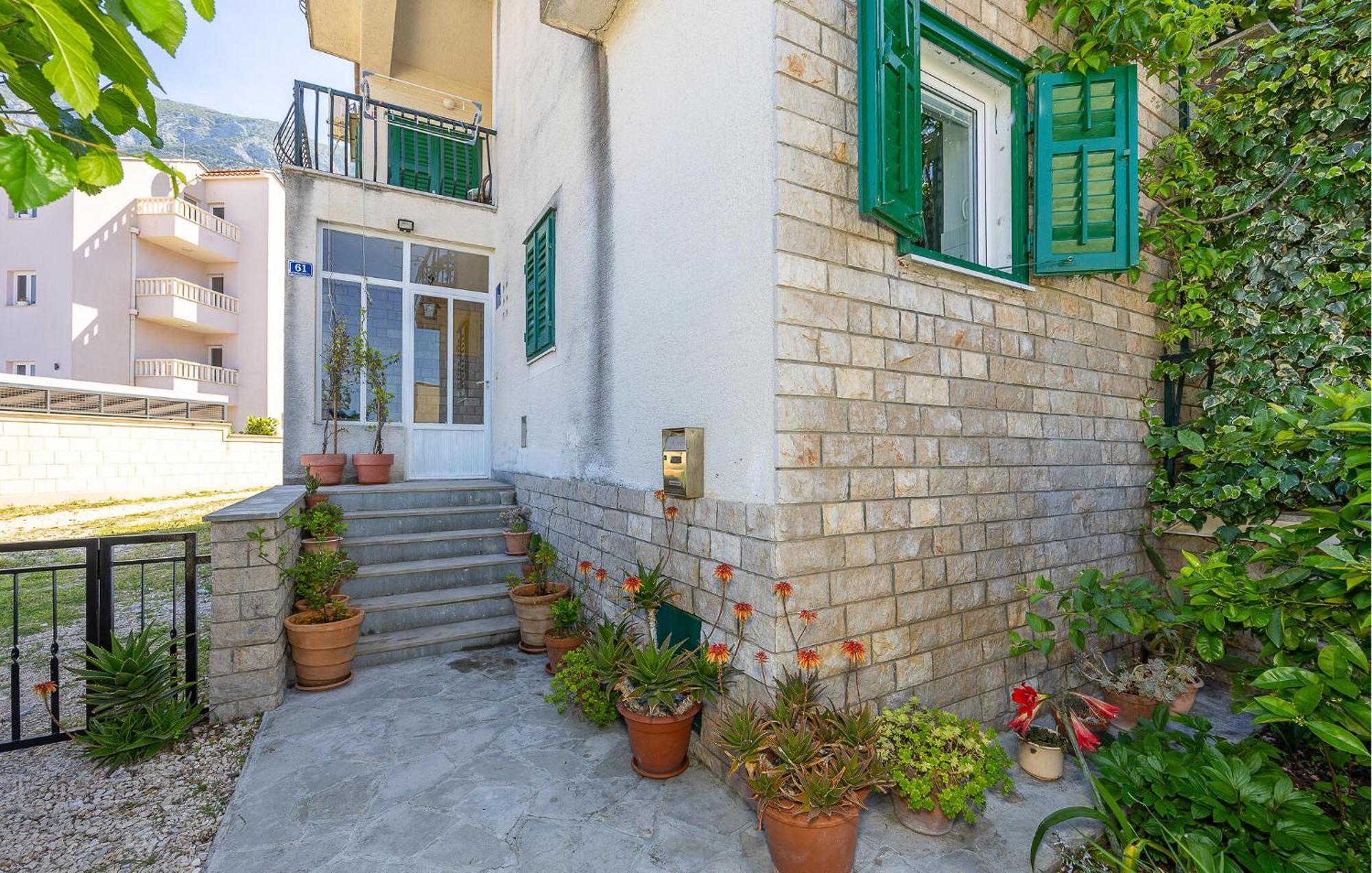 Beautiful Home In Makarska With Kitchen Exteriér fotografie